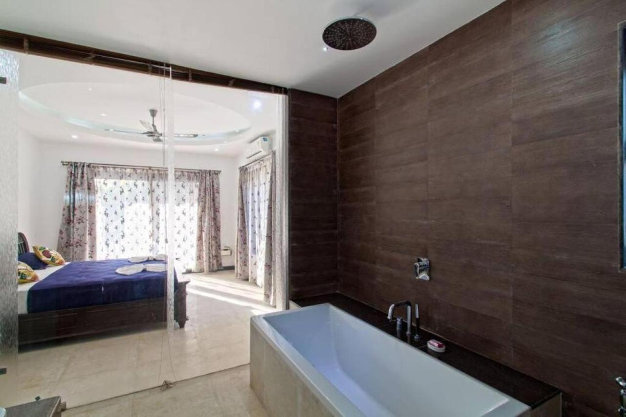 Luxury Rental With Kids Playroom In Goa Калангут Экстерьер фото