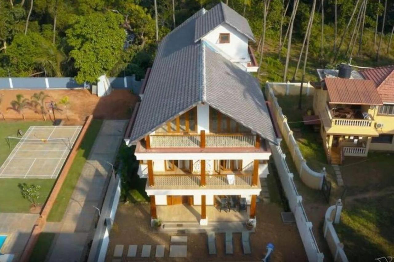 Luxury Rental With Kids Playroom In Goa Калангут Экстерьер фото